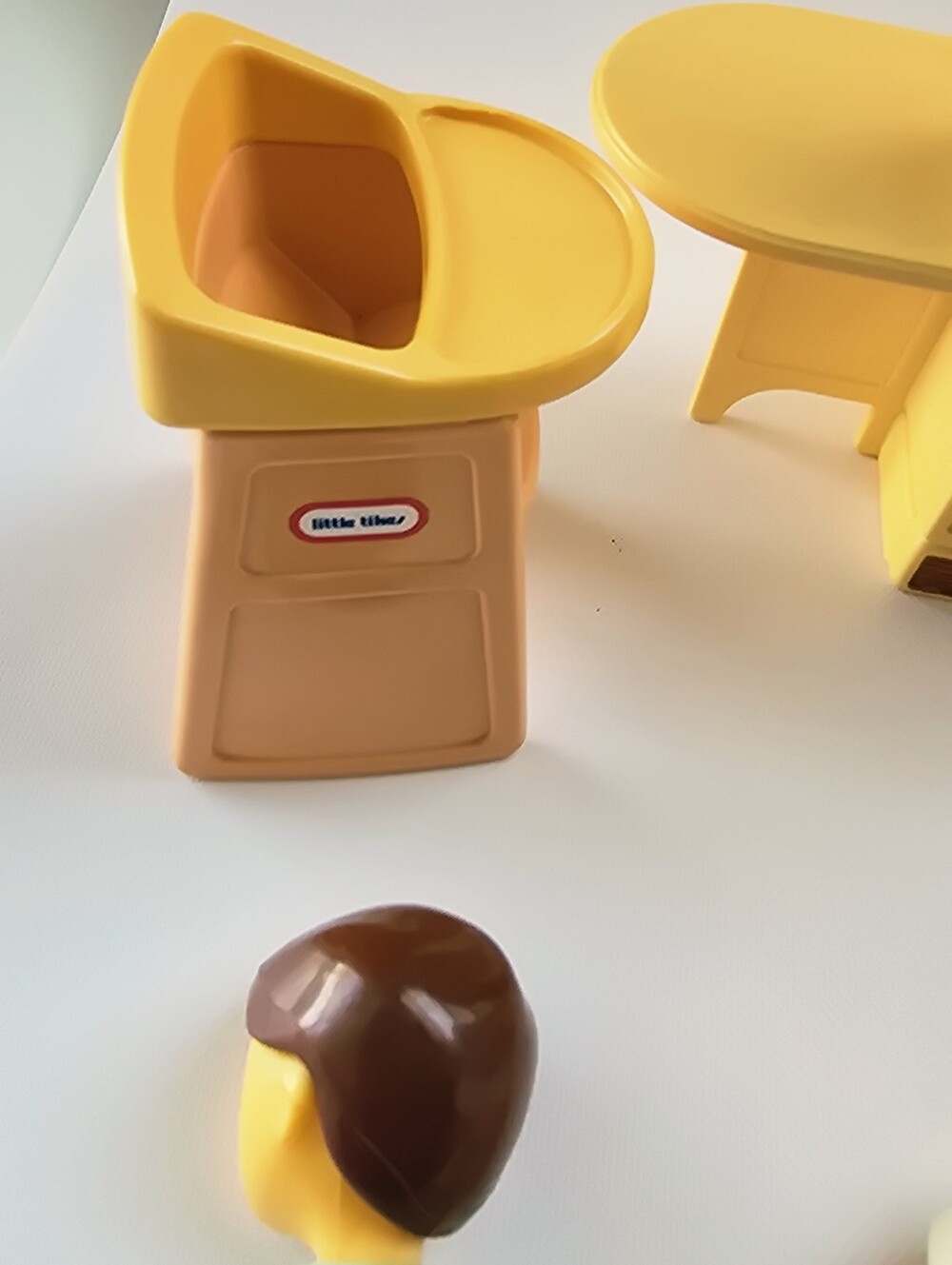 Vintage Little Tikes Place Dollhouse Family Figures Kitchen Furniture Lot - Picture 9 of 16